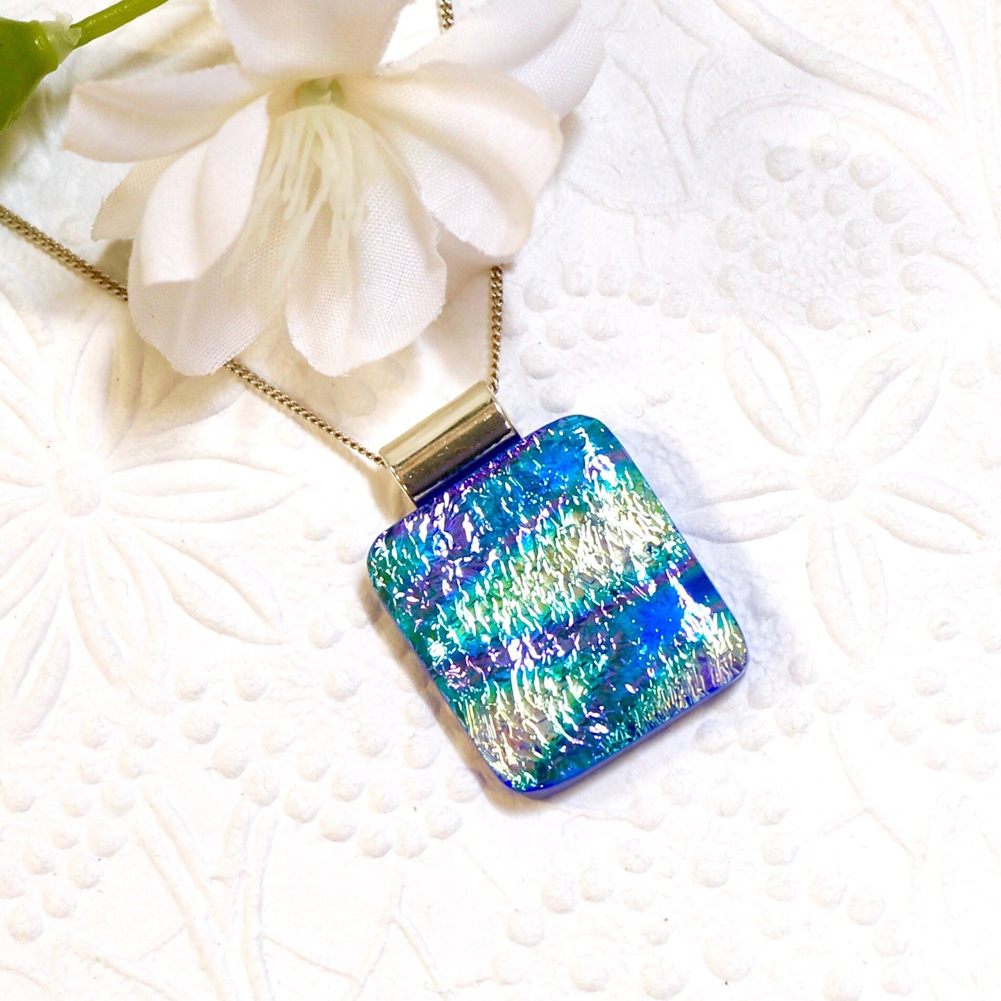 Crinkled Rainbow - 2959