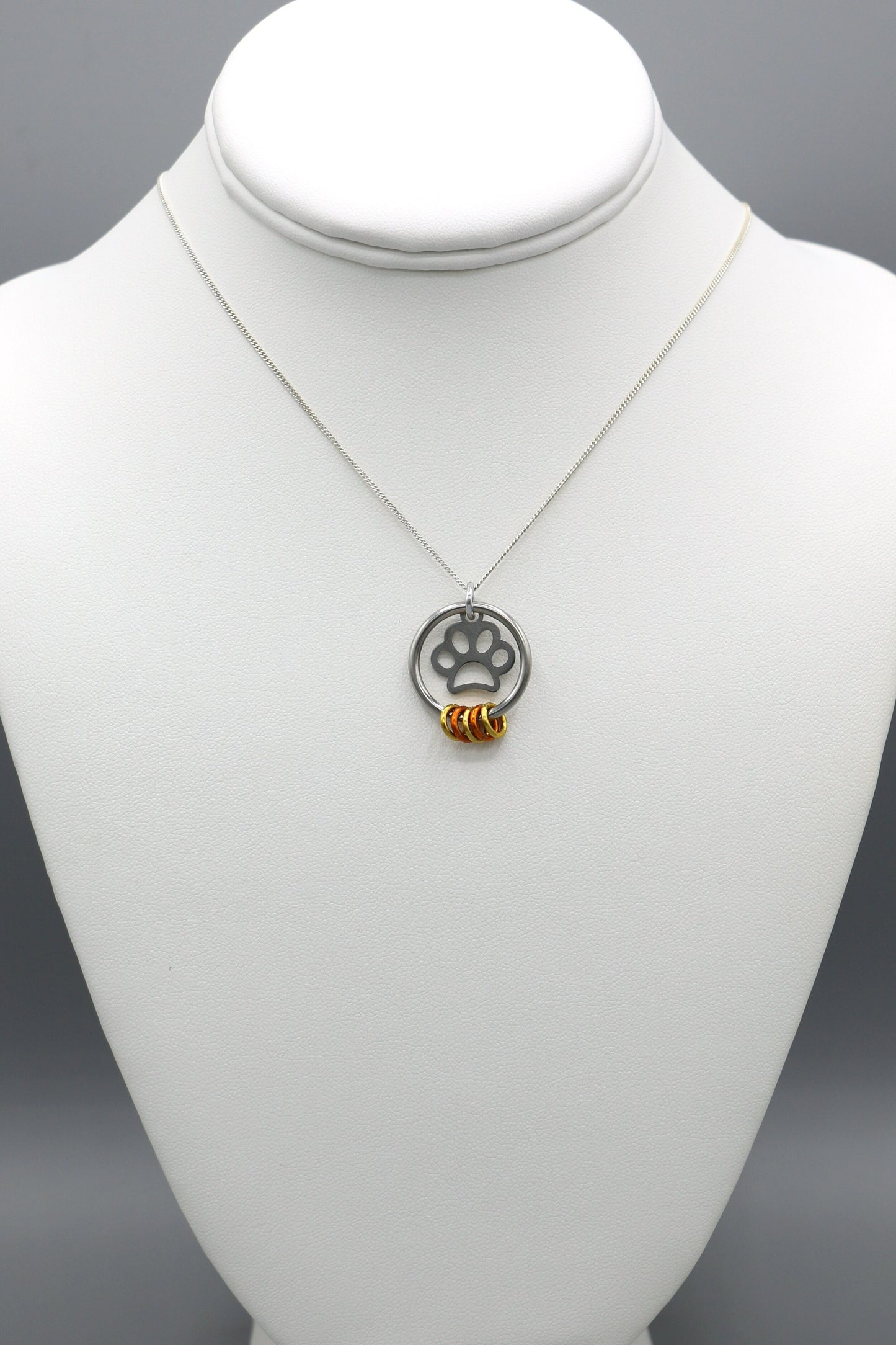 Paw Print Circle - 9067
