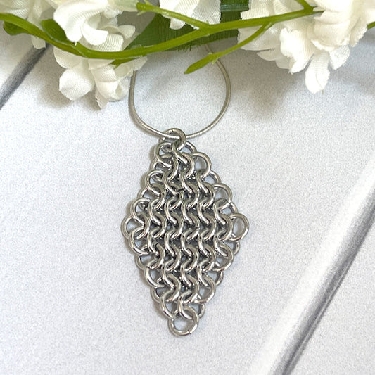 Euro Diamond Chainmail Necklace - 9643